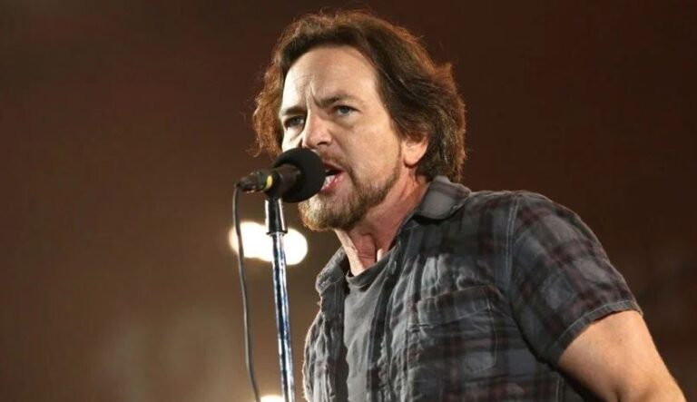 Eddie Vedder Net Worth in 2022 (Updated) | AQwebs.com